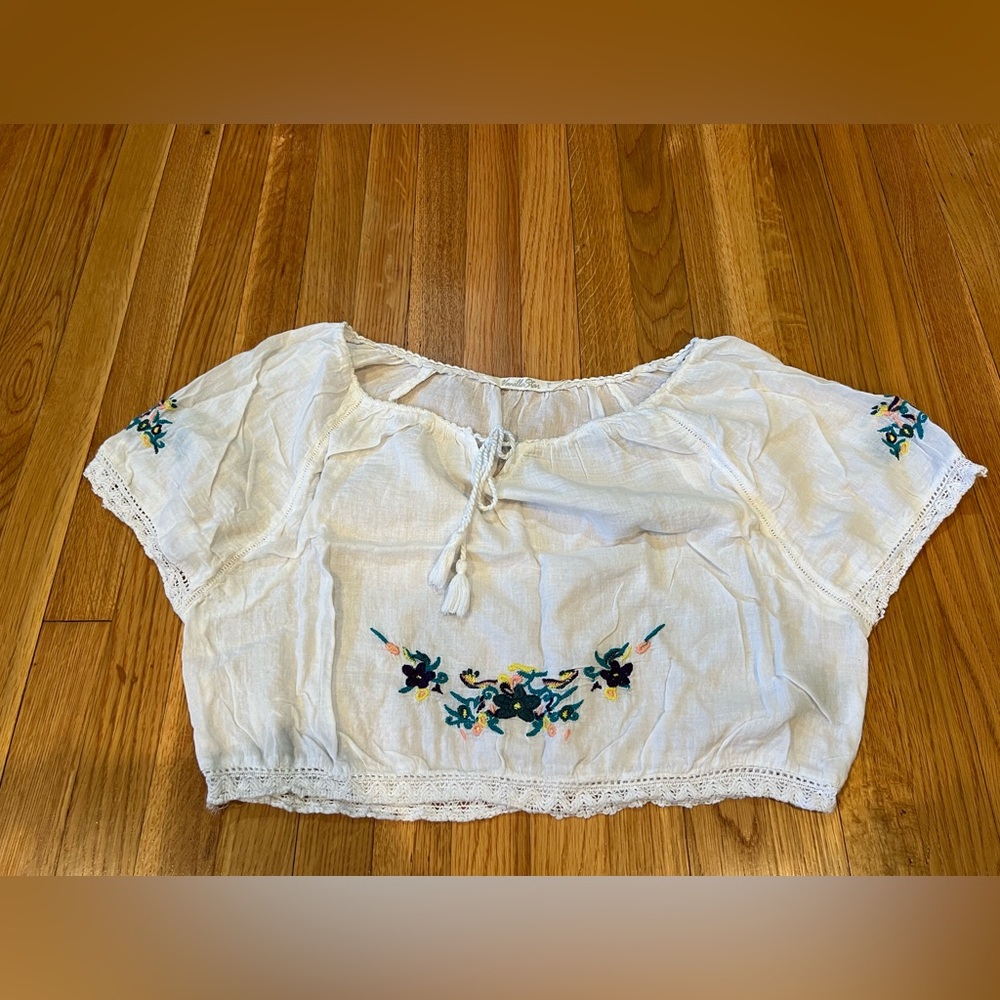 Vanilla Star White Blouse with Embroidery